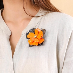 Брошь Les Essentiels Flora